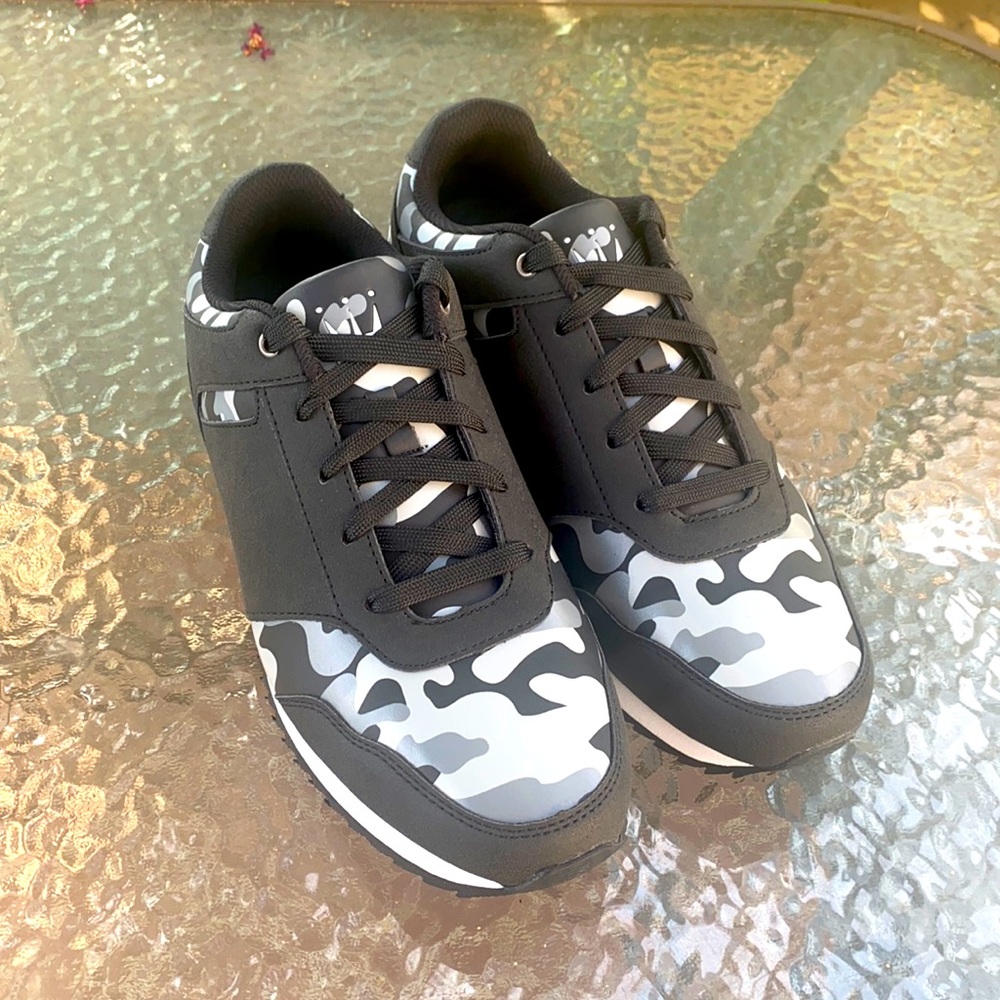 DADA MEN'S FASHION SNEAKERS CAMO BLACK SIZE 9.5 US